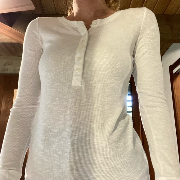 GAP White Long Sleeve - Picture 4 of 5